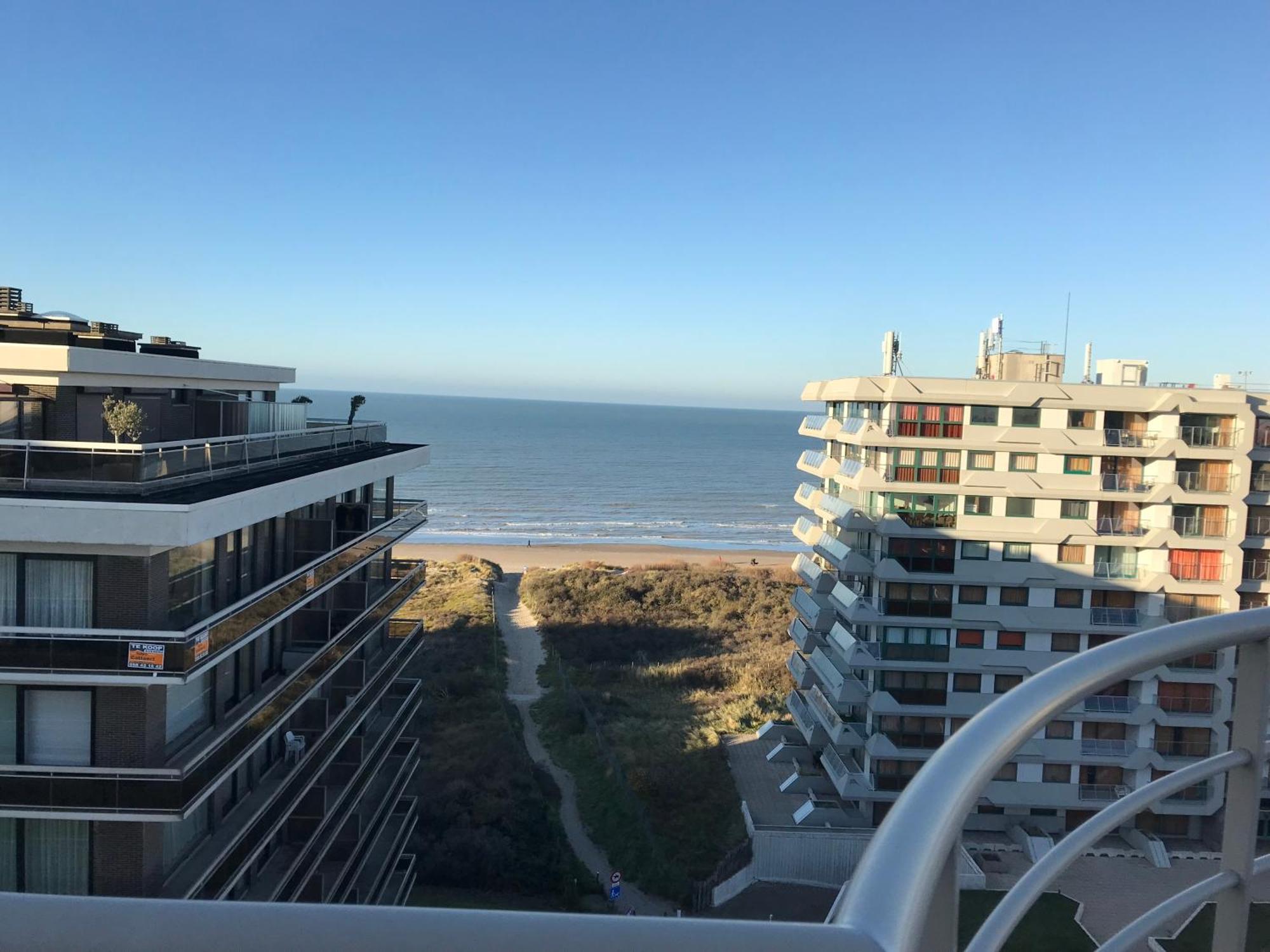 Ferienwohnung Duplex Penthouse Super Zeezicht De Panne Exterior foto